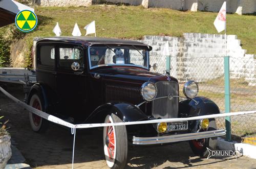 Encontro de carros antigos - Período de 01 a 04 de maio de 2014 - Campos do Jordão-SP